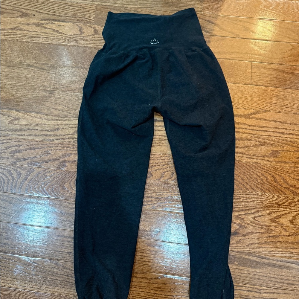 Beyond the Bump Black High-Waisted Leggings